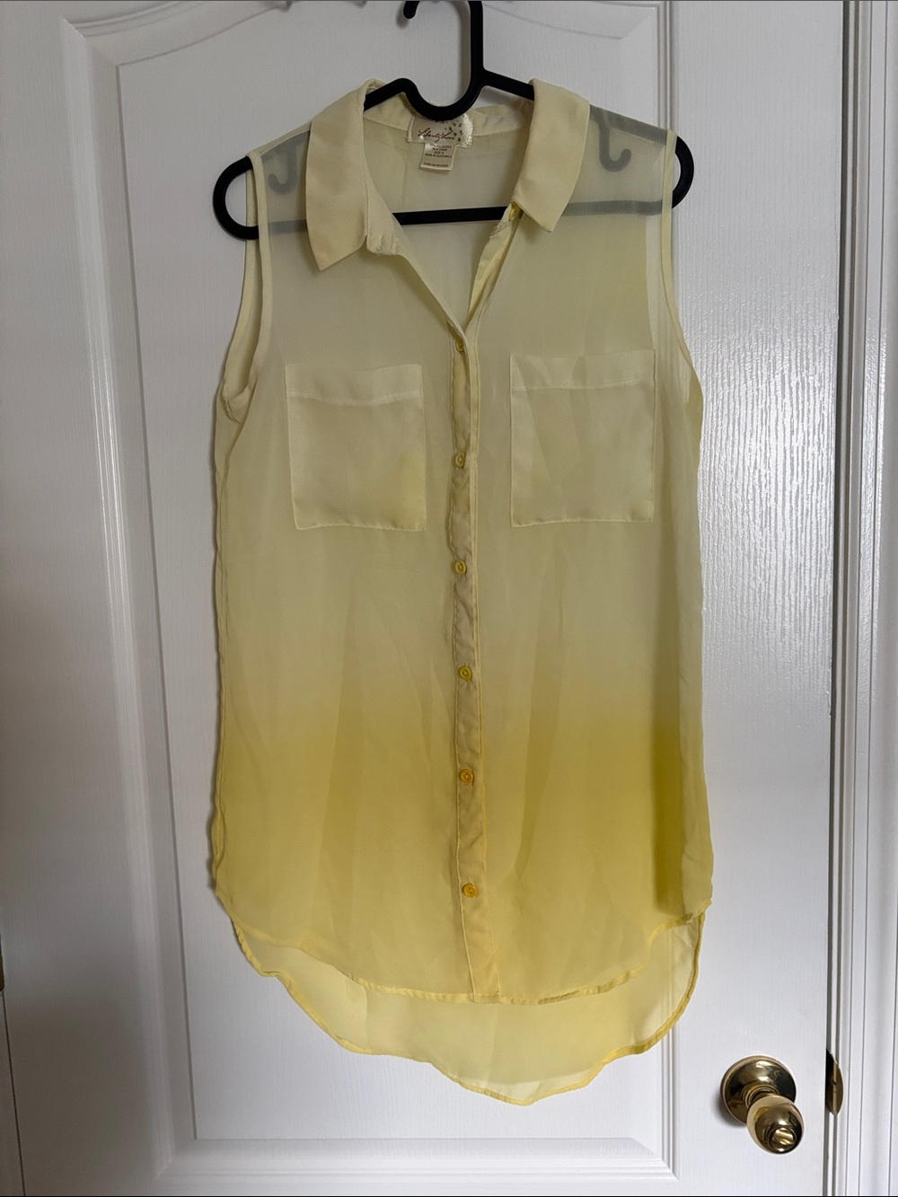 Liberty Love Yellow Sheer Ombre Sleeveless Button-Down Blouse Tunic